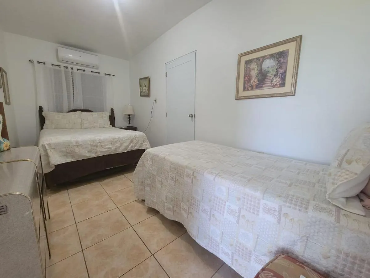 Floralis Apartment Rincon